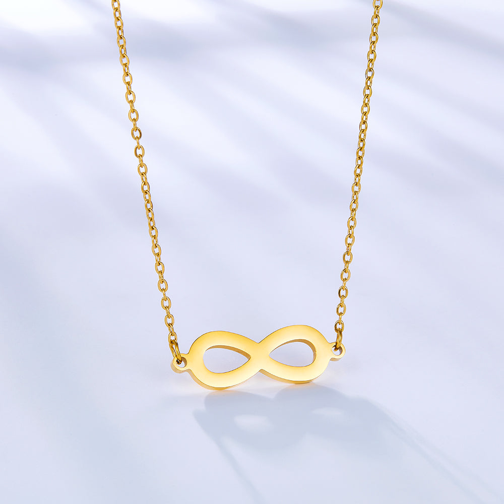 Figure 8 Pendant Necklace