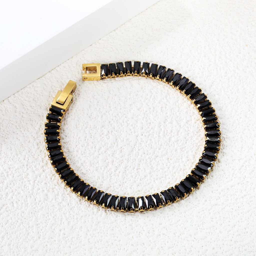 Bracelet à fermoir rectangulaire multi-diamants