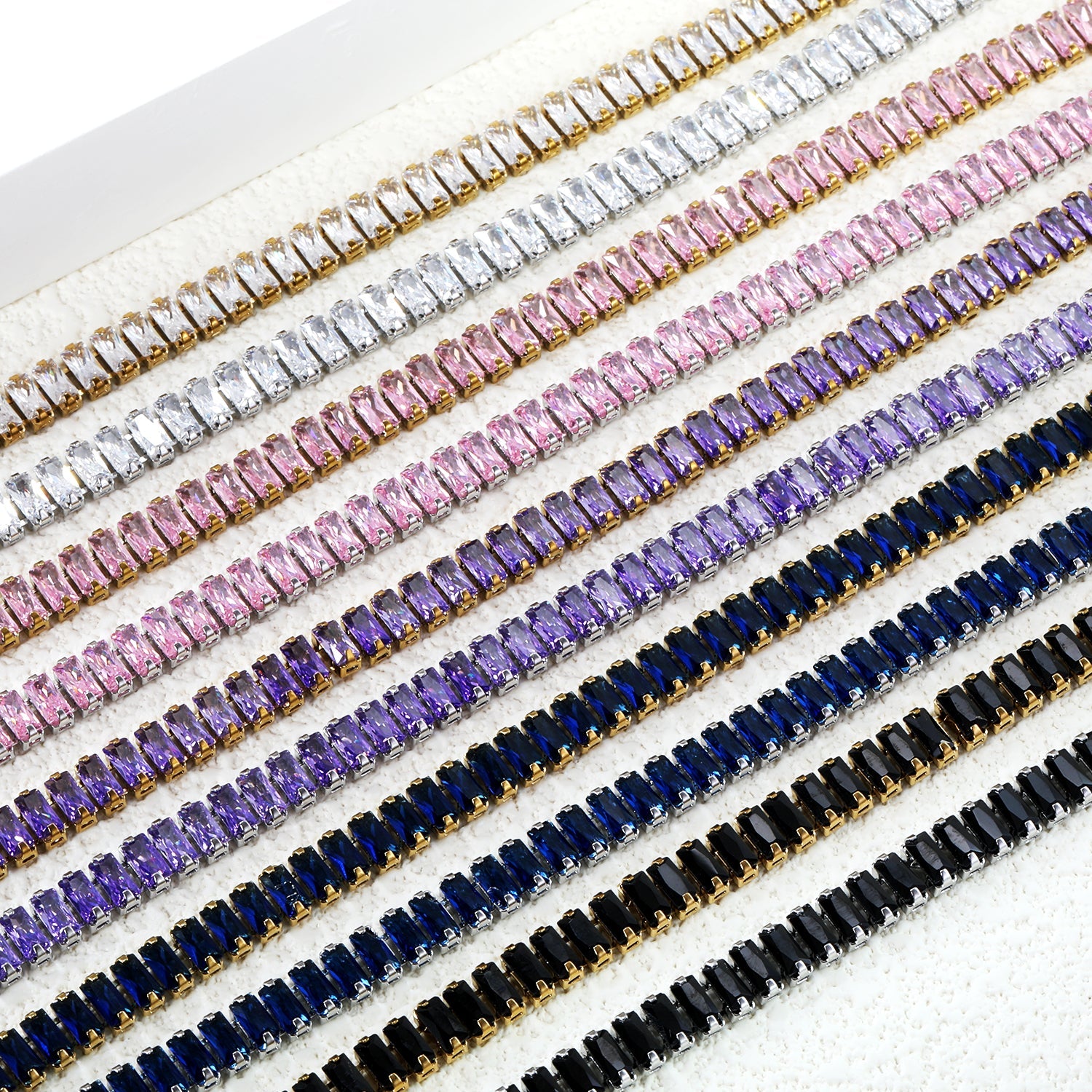 Bracelet à fermoir rectangulaire multi-diamants