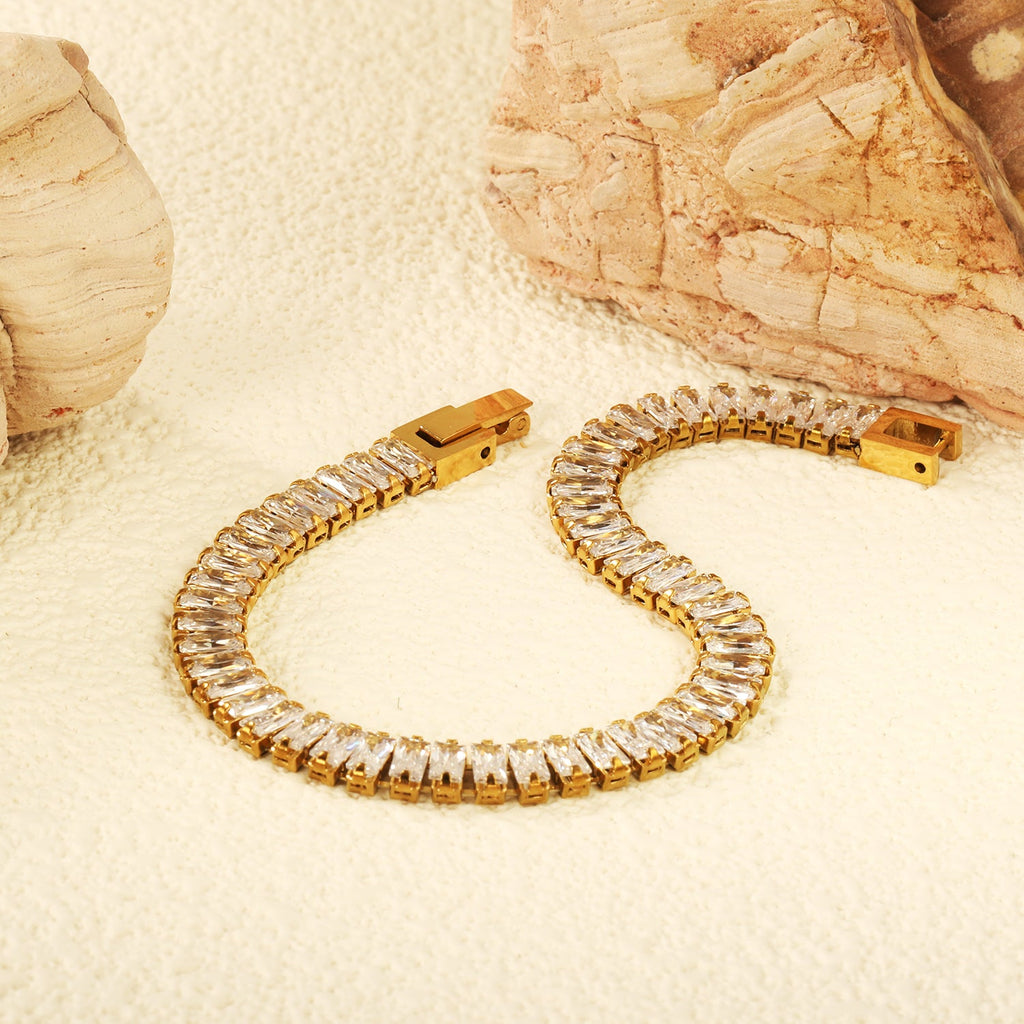 Bracelet à fermoir rectangulaire multi-diamants