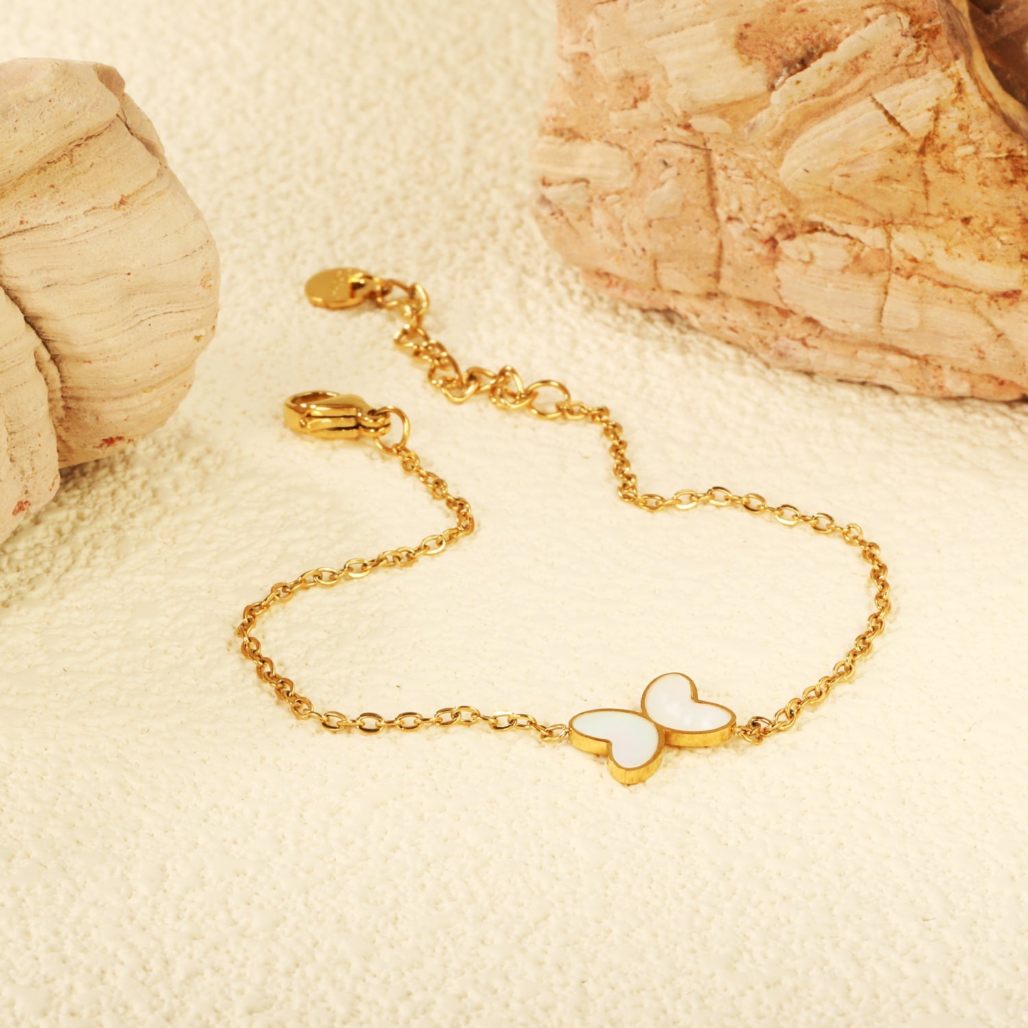 Armband met vlinderschelpenbedel