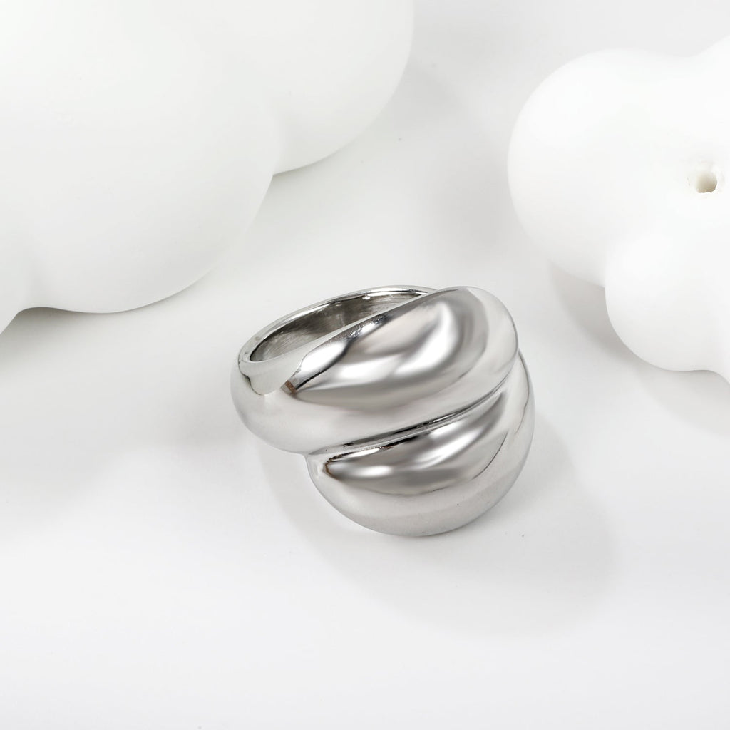 Overdreven gouden ring