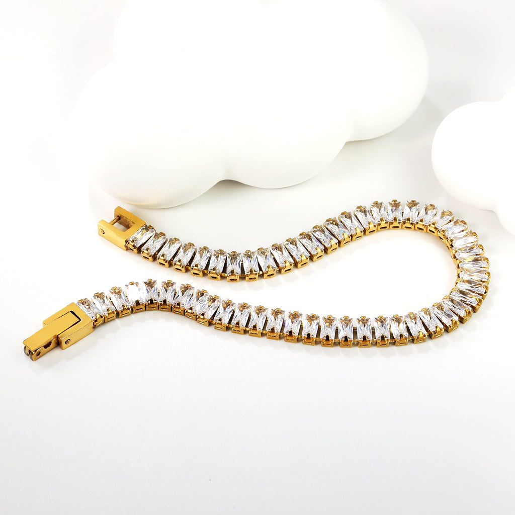 Bracelet à fermoir rectangulaire multi-diamants