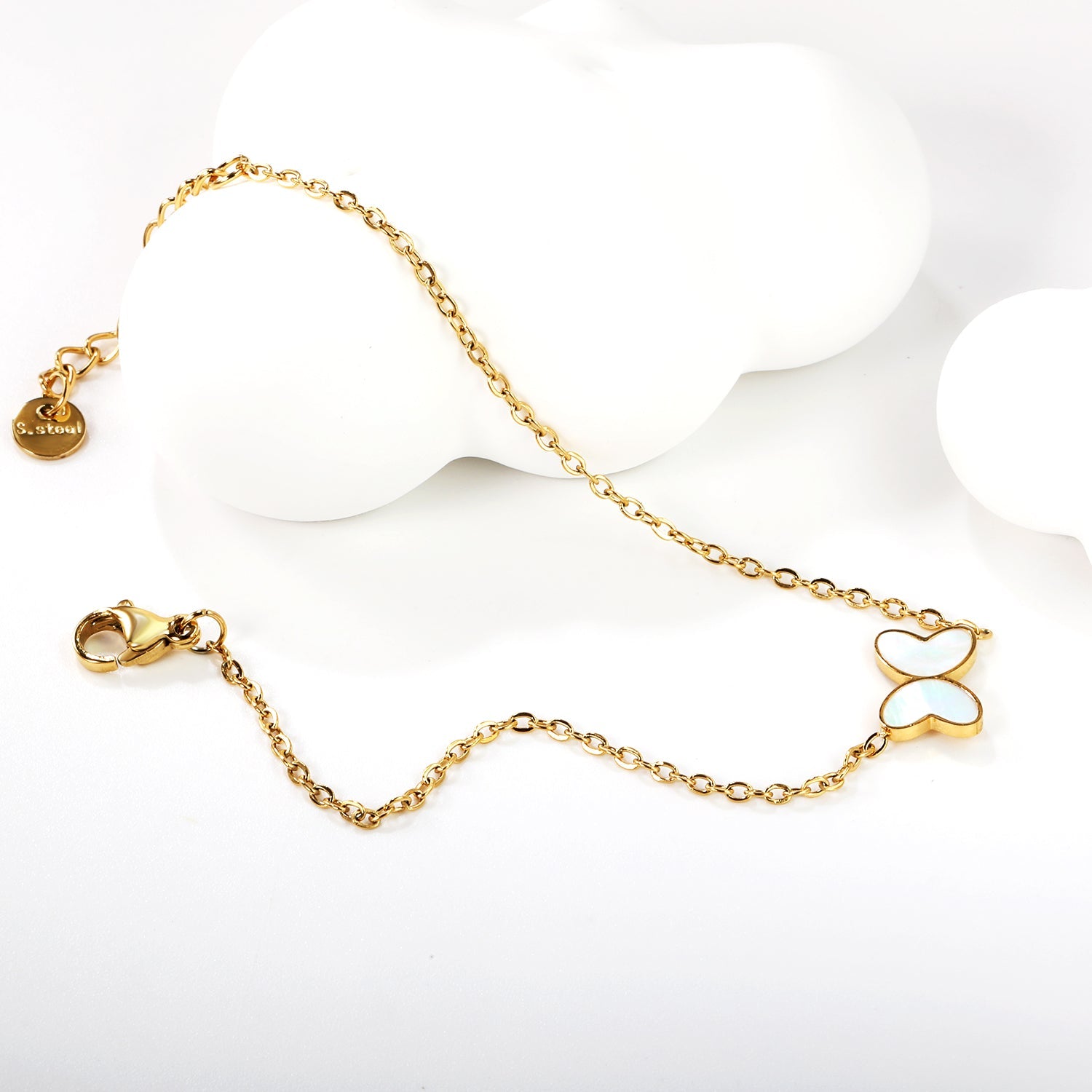 Armband met vlinderschelpenbedel