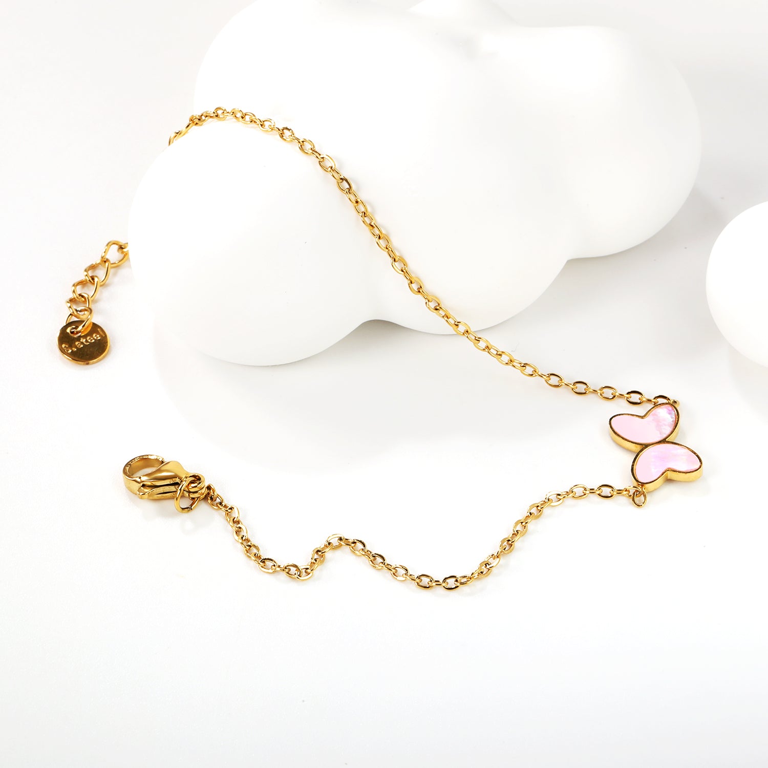 Armband met vlinderschelpenbedel