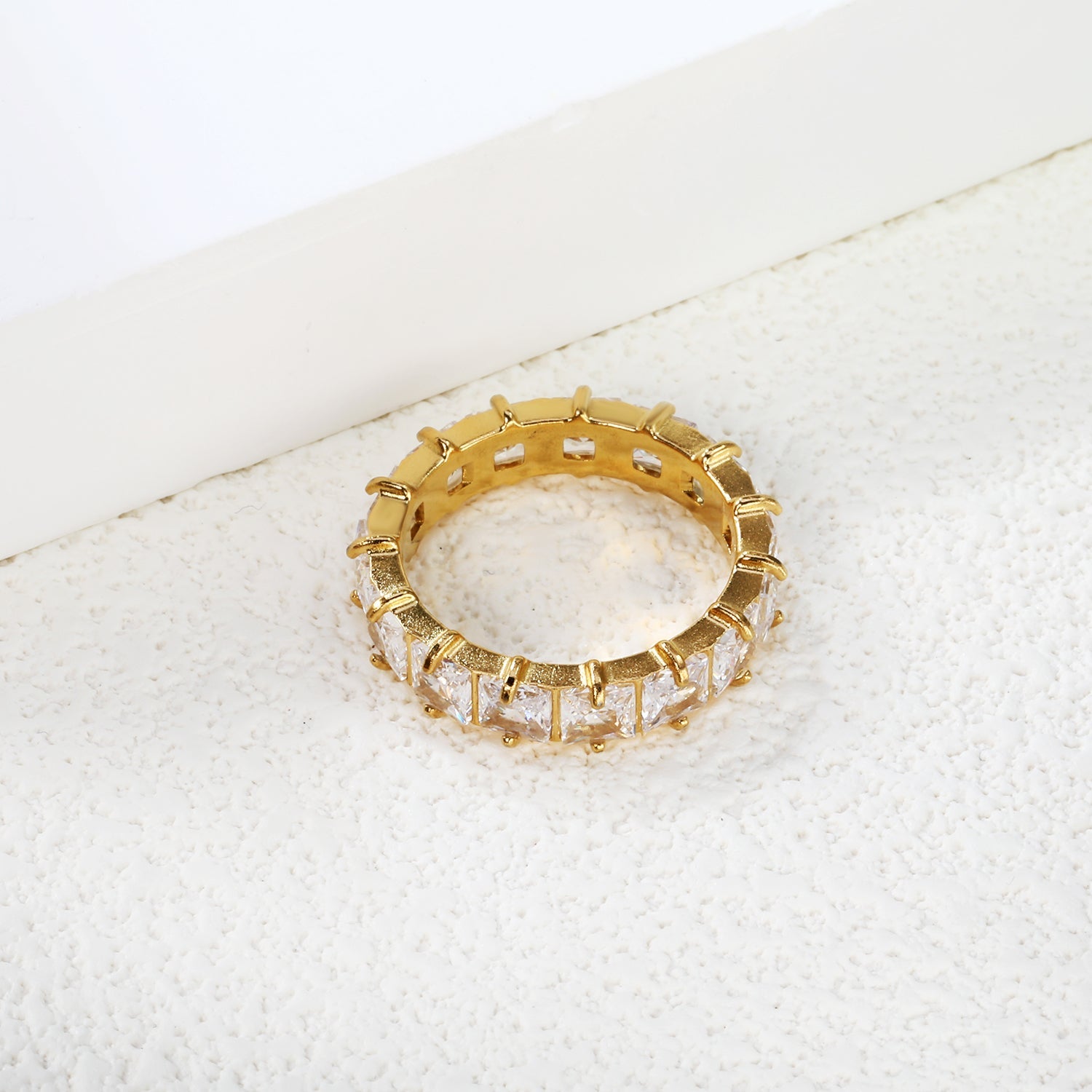 Vierkante zirkonium solitaire ring