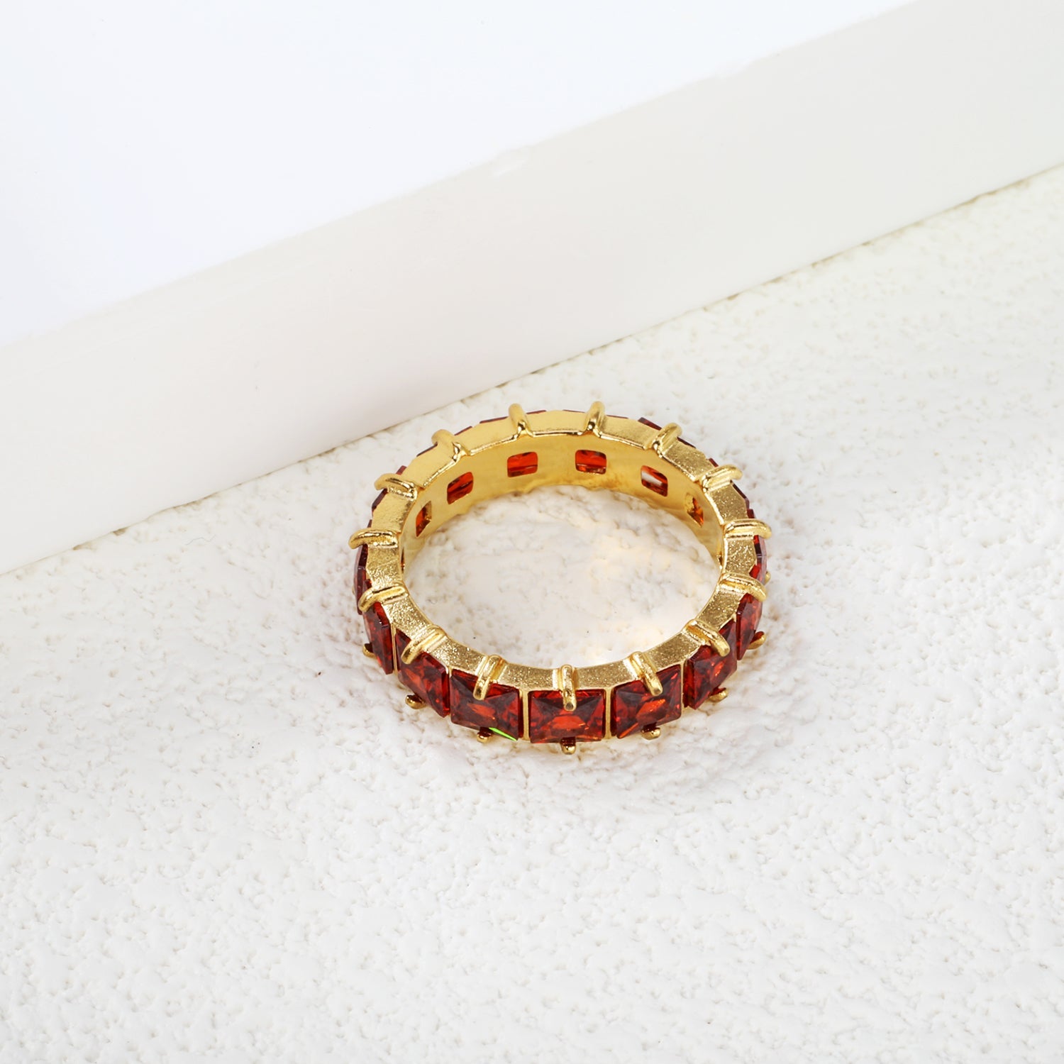 Vierkante zirkonium solitaire ring