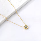 Collier pendentif carré à cinq couleurs