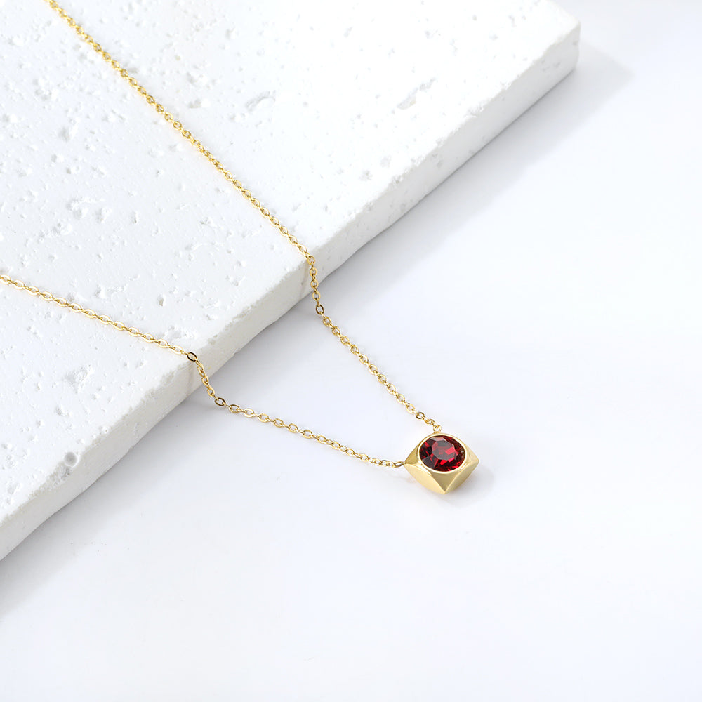 Collier pendentif carré à cinq couleurs