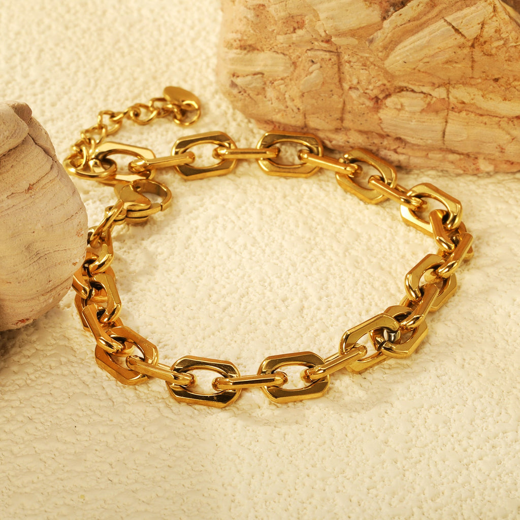 Thick Gold Clasp Bracelet