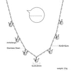 Ensemble de colliers à breloques – Coquillage, cerise, couronne et libellule