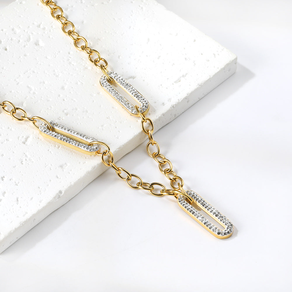 Lange drievoudige cirkelvormige witte klei diamanten hanger ketting