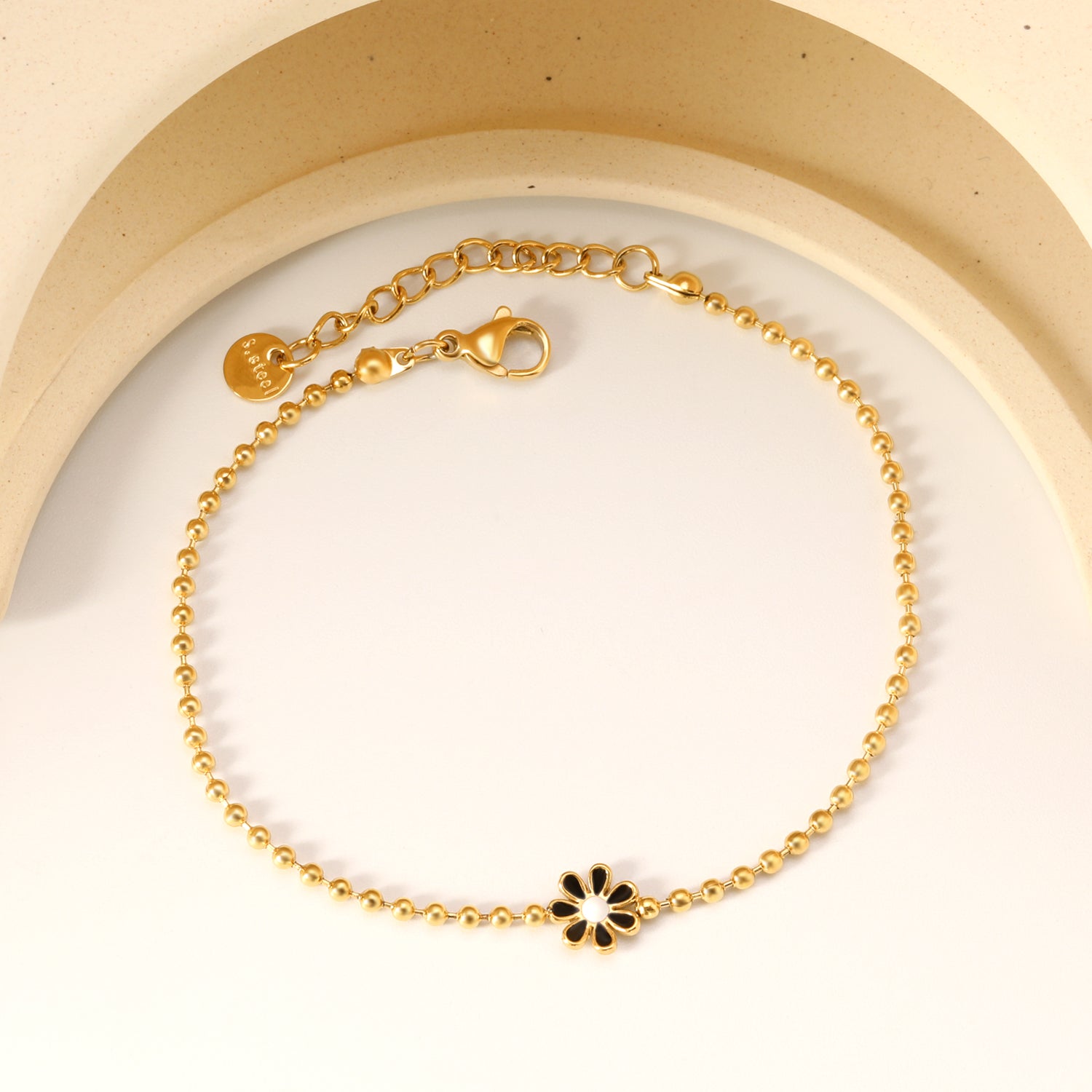 Zes-bloemblaadjes bloem olie druppel armband