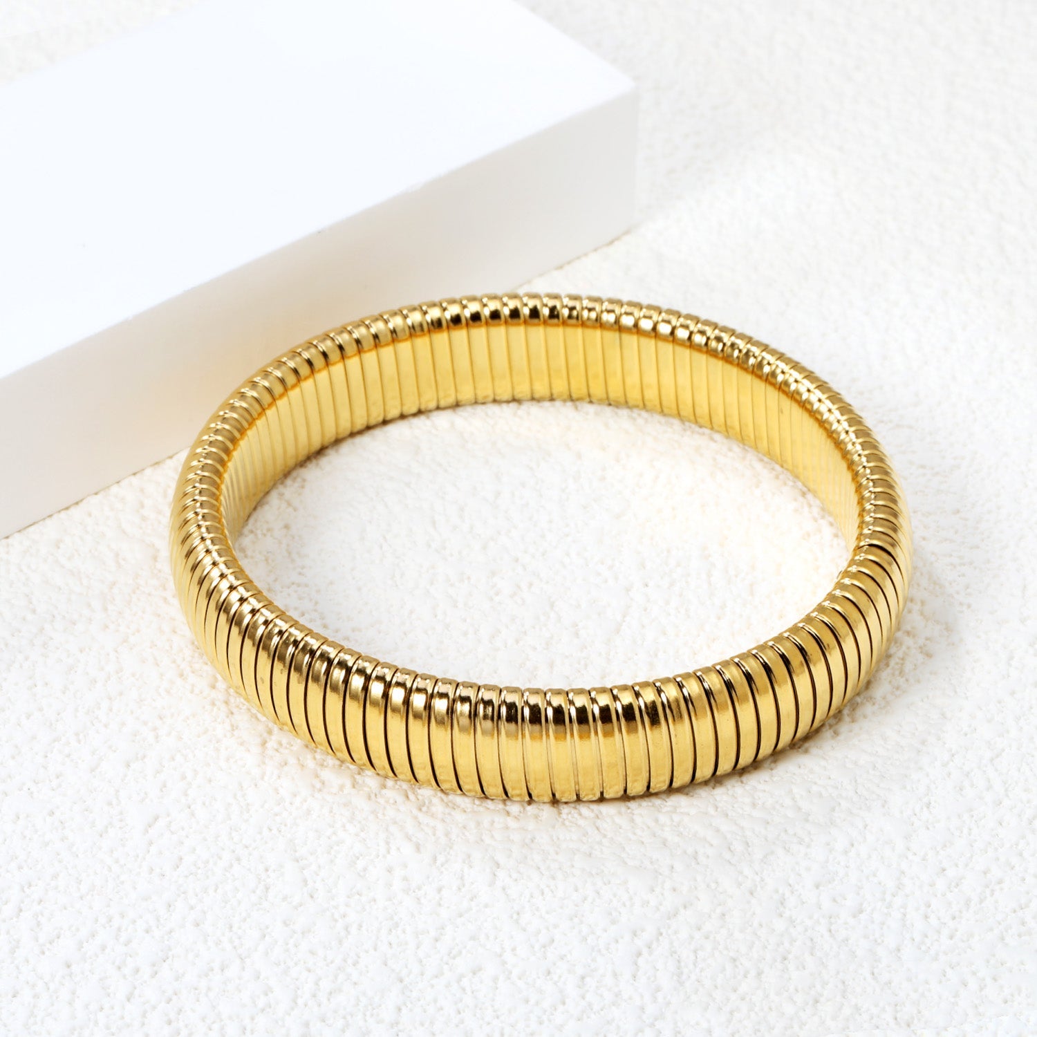 Zachte gouden armband