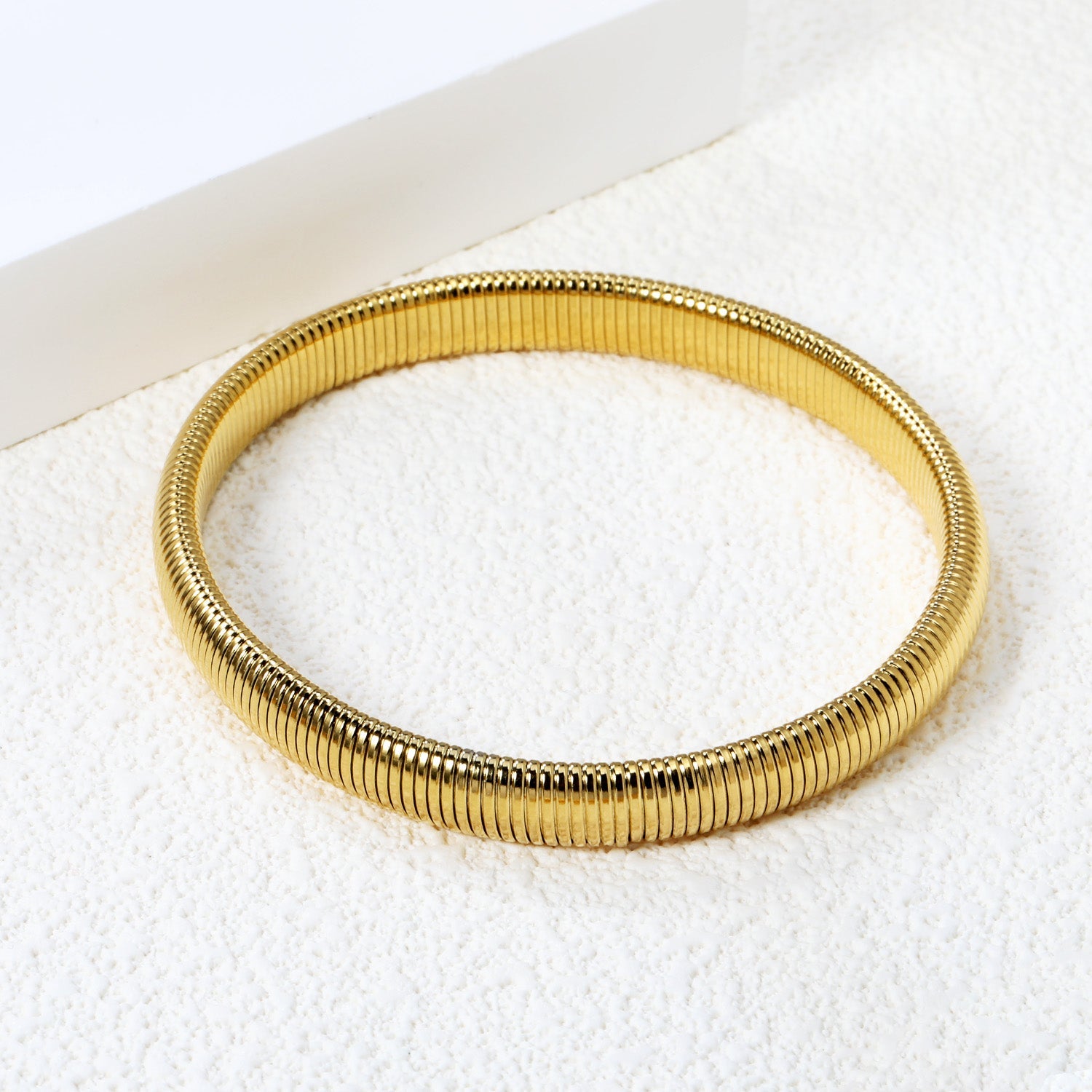 Zachte gouden armband