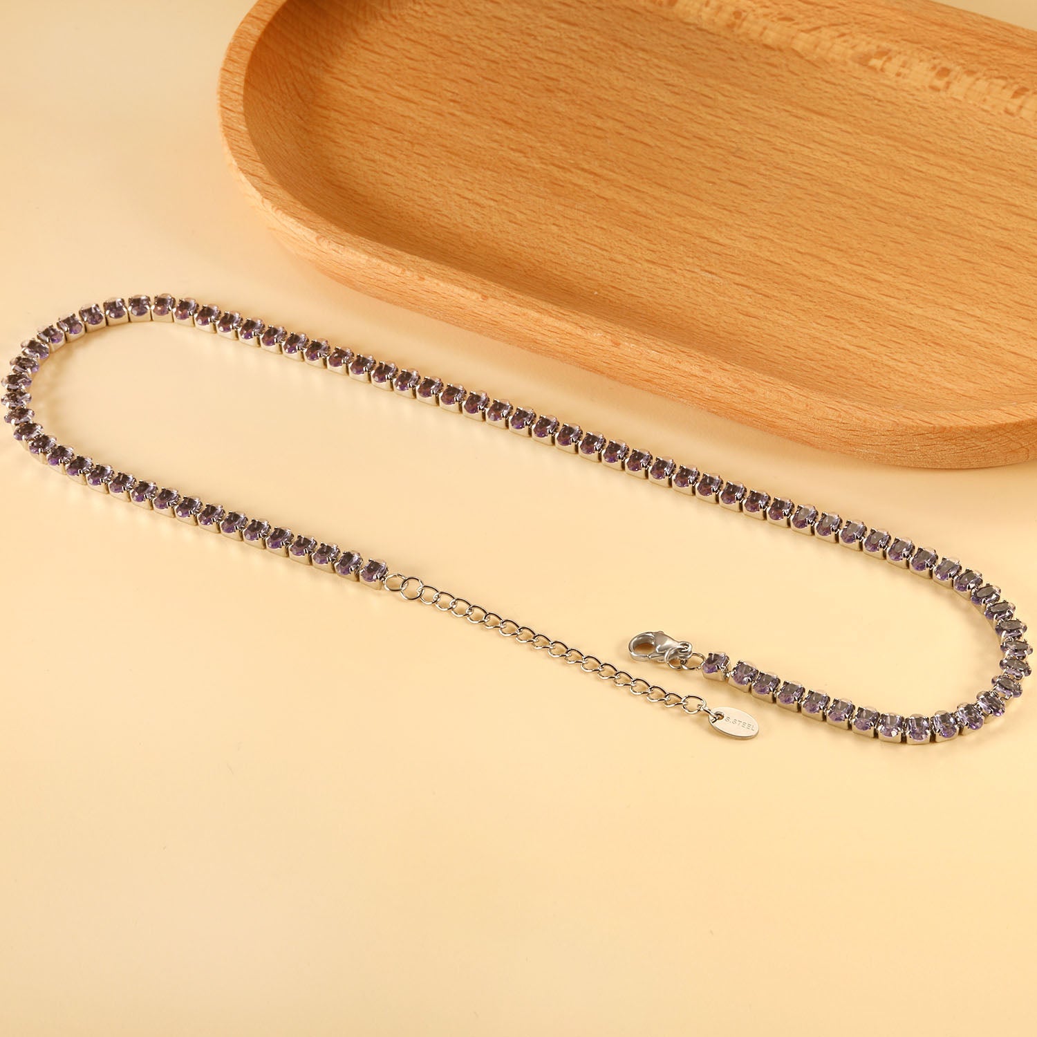 Ovale veelkleurige diamanten sluiting ketting