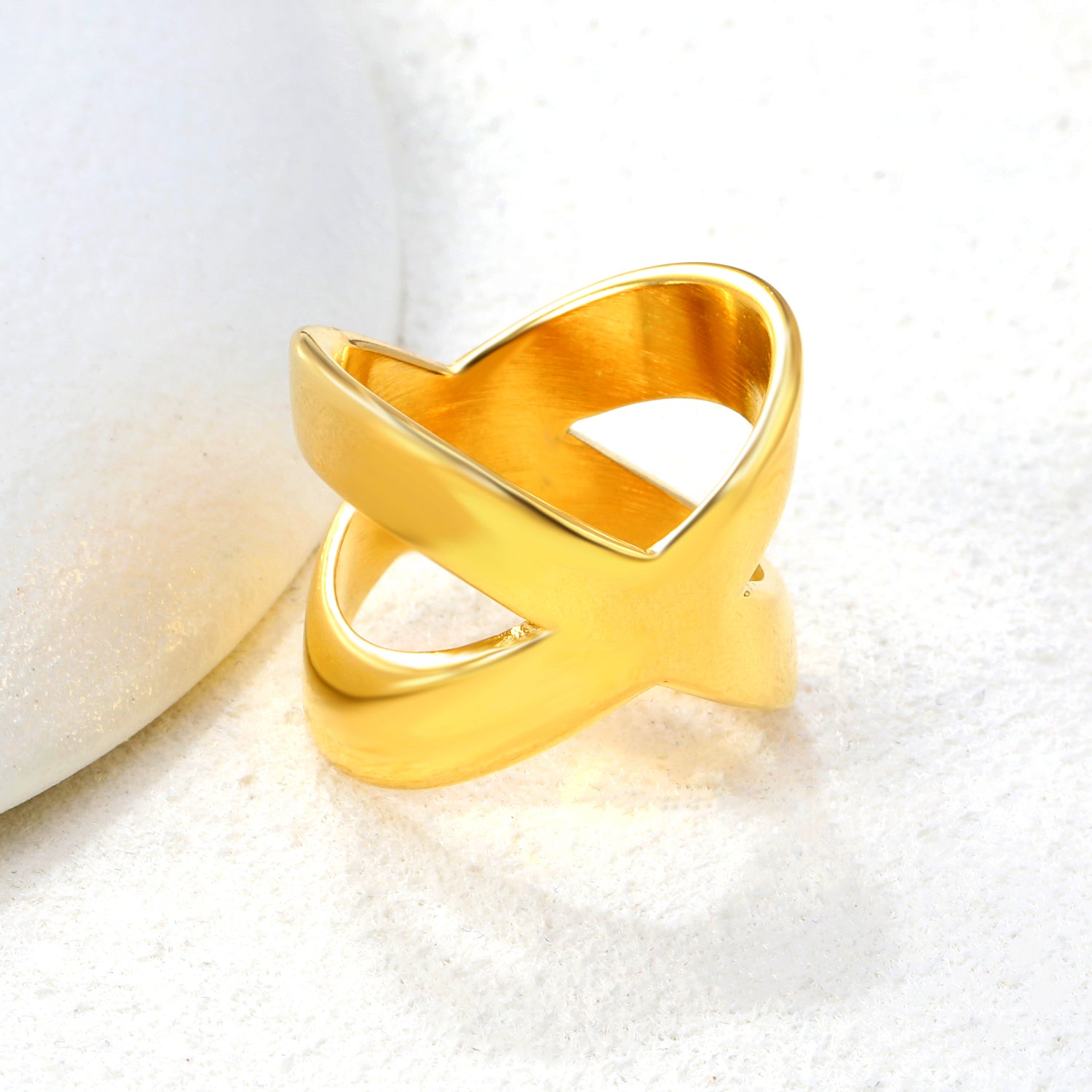 Onregelmatige gouden statement ring