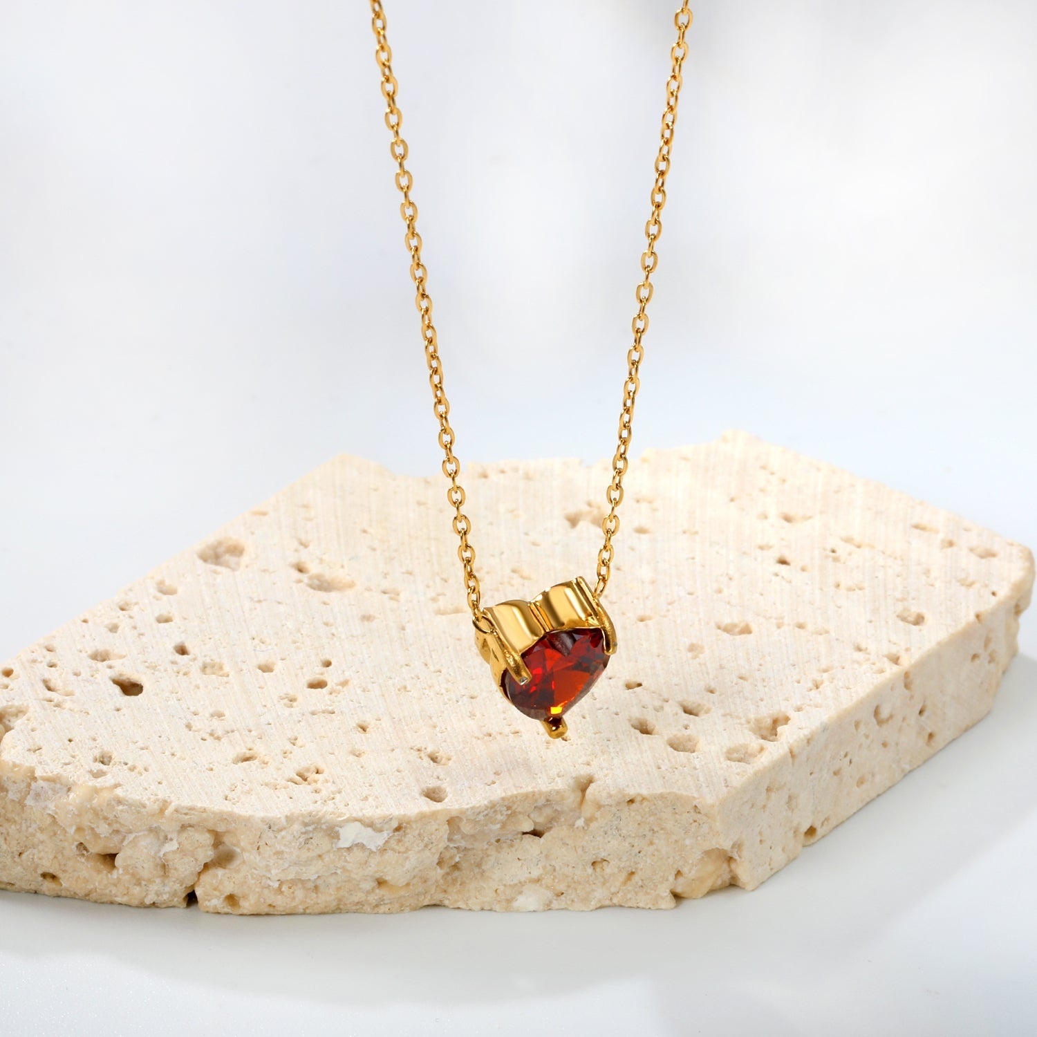 Hartvormige zirkoon hanger ketting