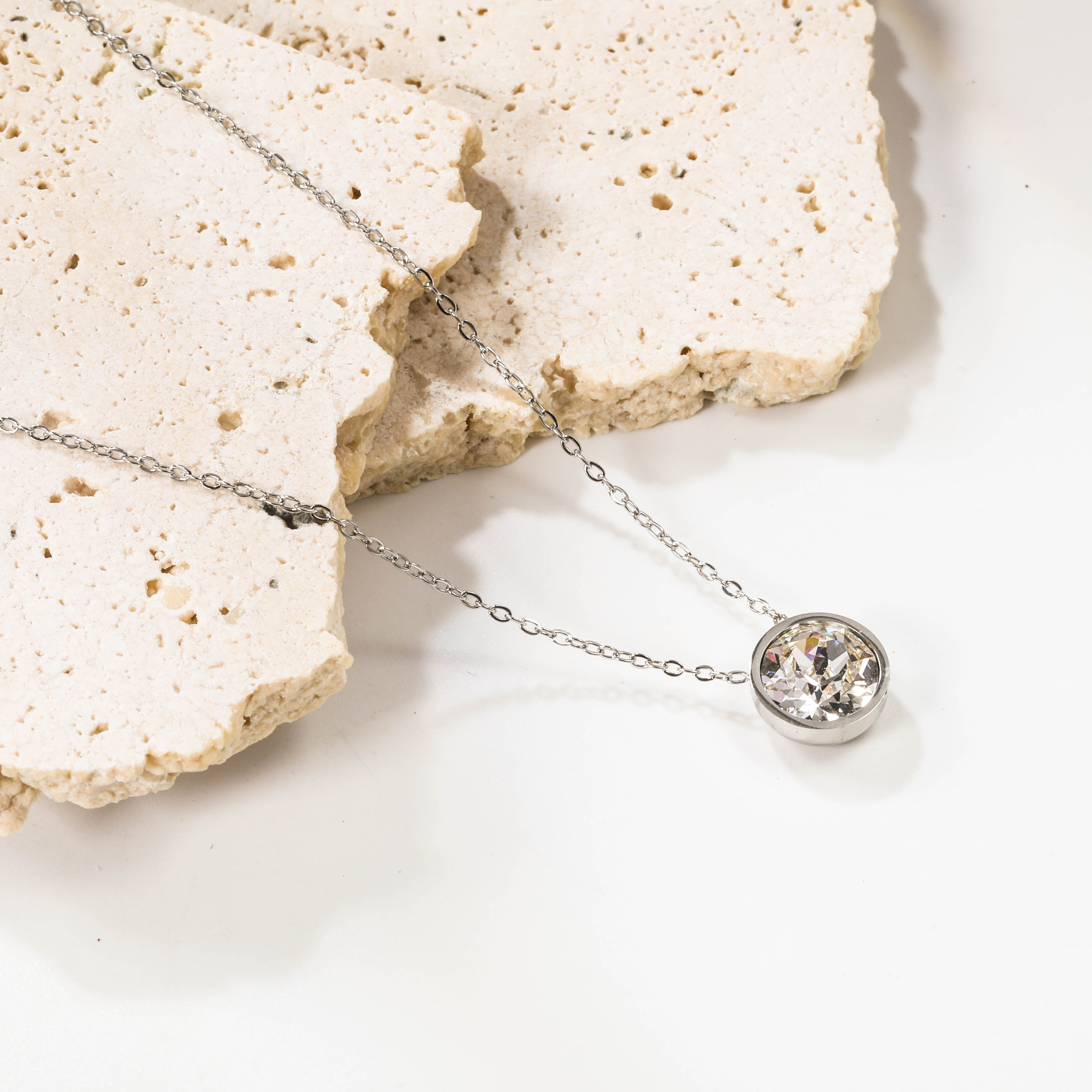 Ronde veelkleurige opaal hanger ketting