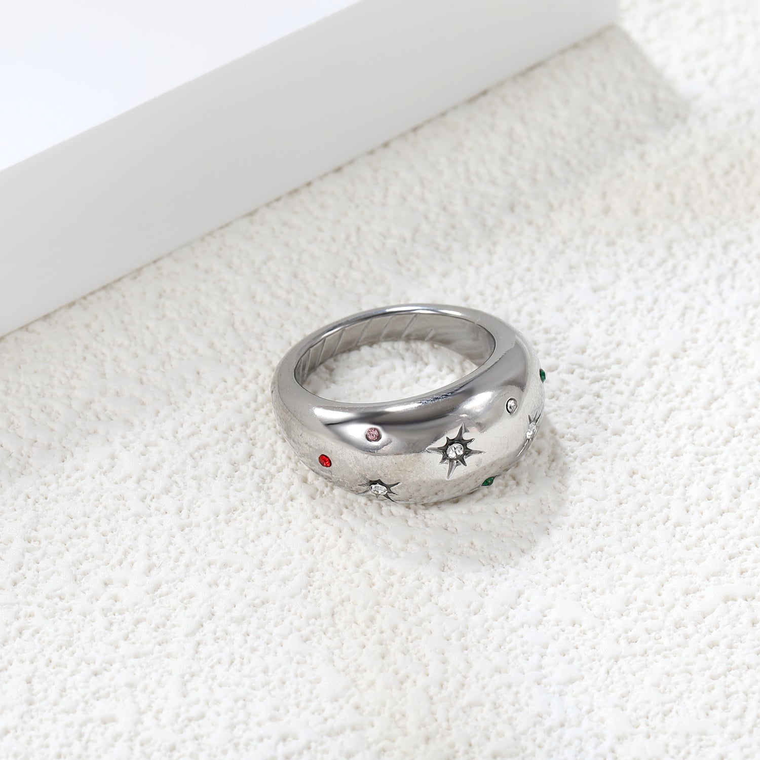 Overdreven gemengde kleur diamanten ring