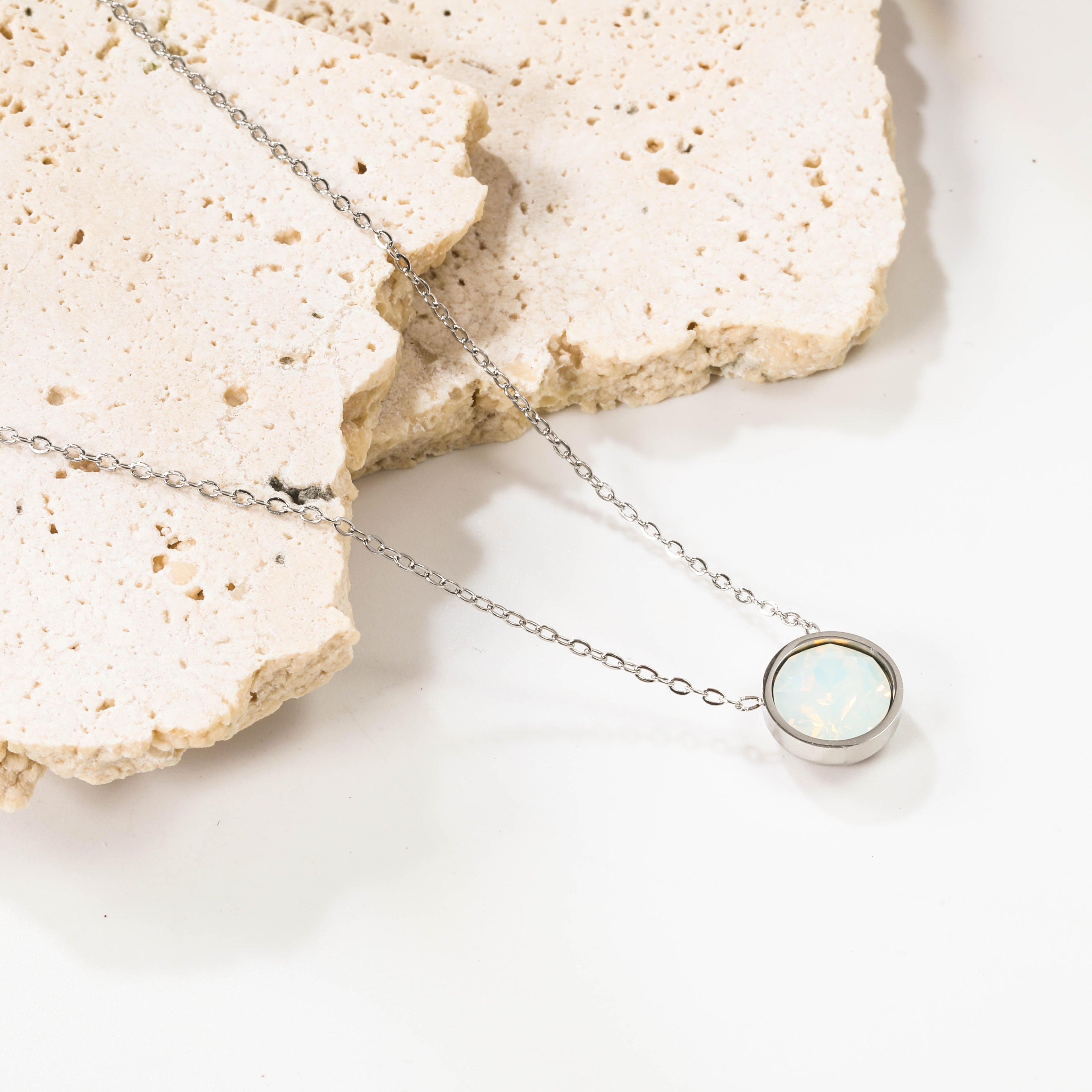 Ronde veelkleurige opaal hanger ketting