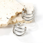 Laag C-ring oorbellen