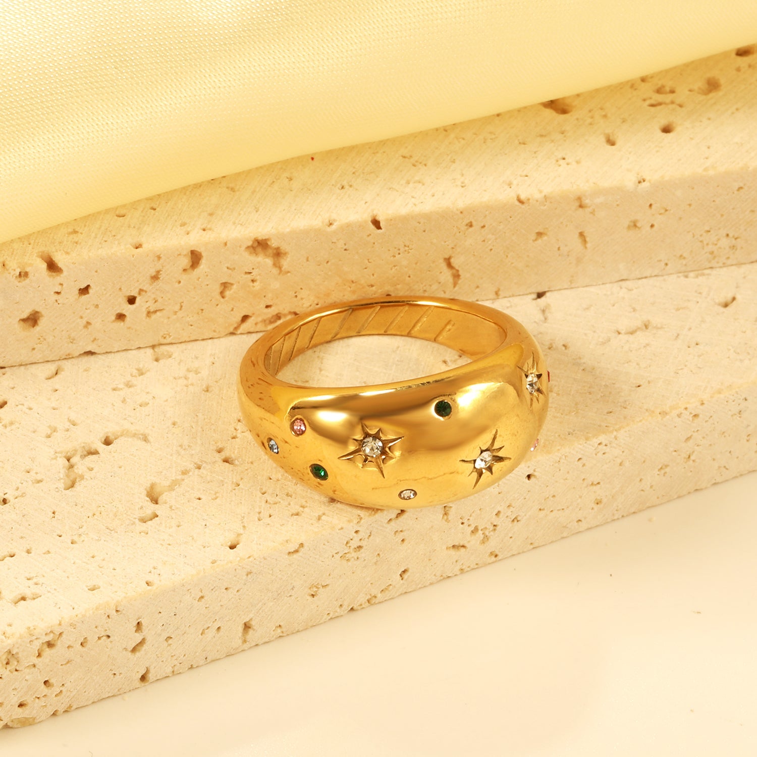 Overdreven gemengde kleur diamanten ring