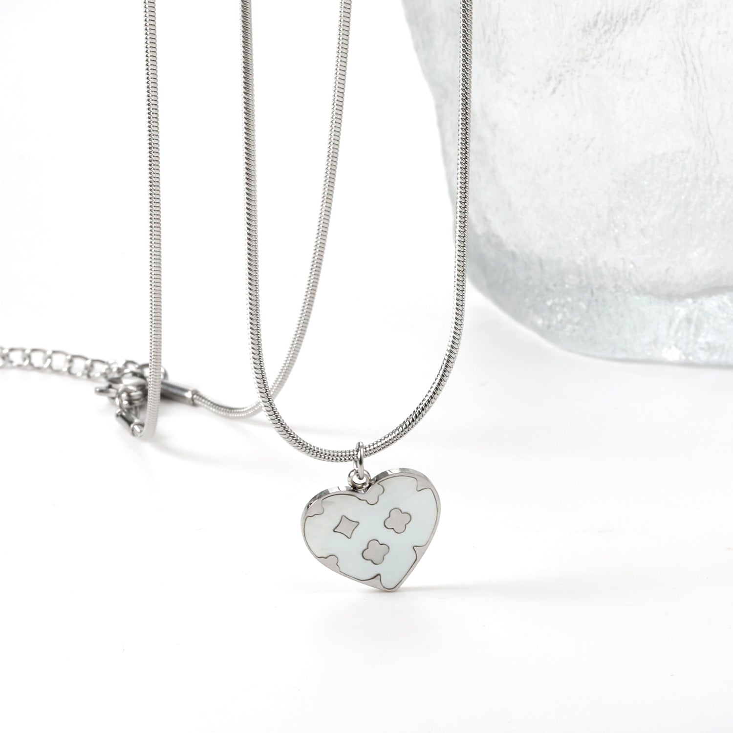 Hart Klaver Witte Schelp Ketting