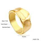 Bague incurvée surdimensionnée exagérée