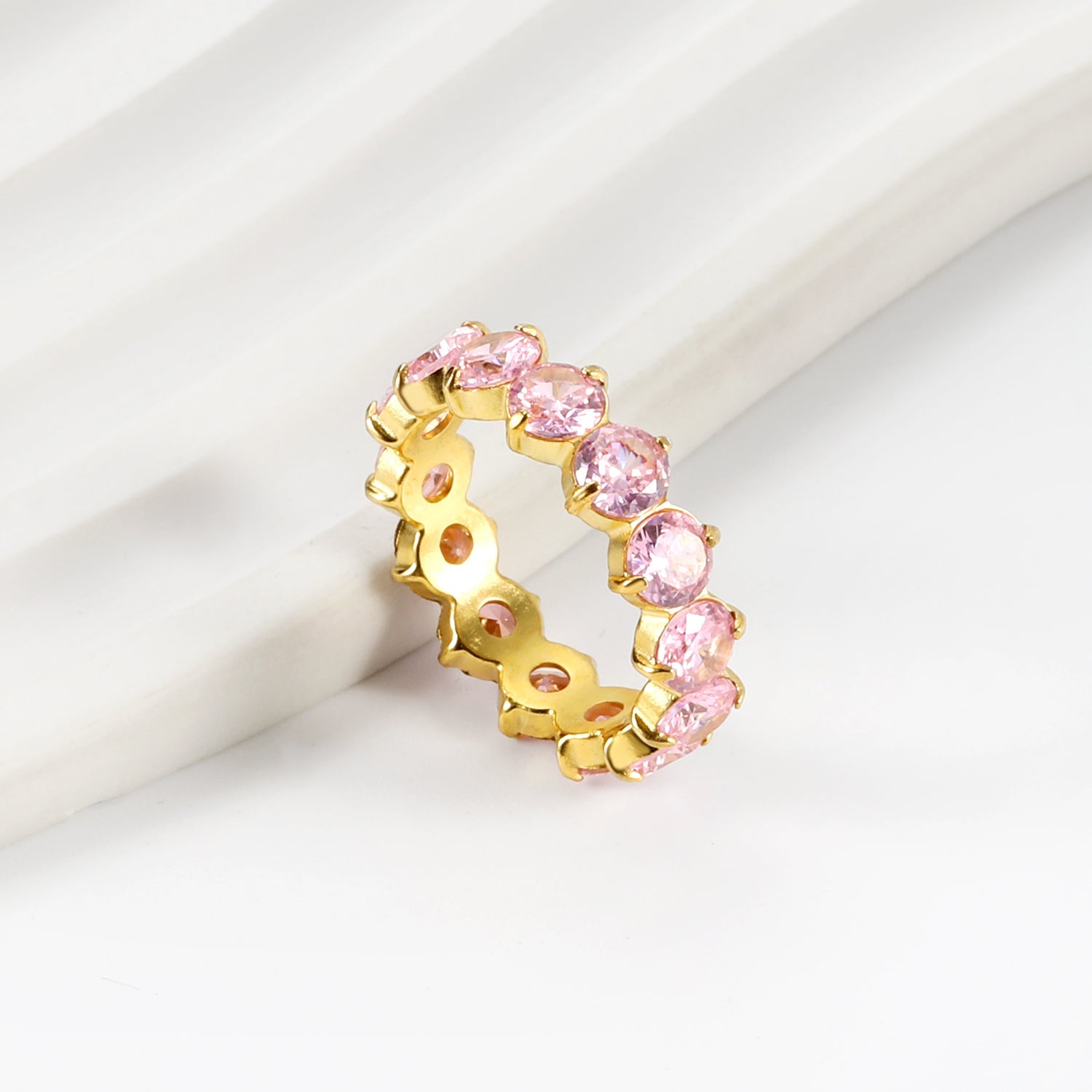 Witte stenen roestvrijstalen ring