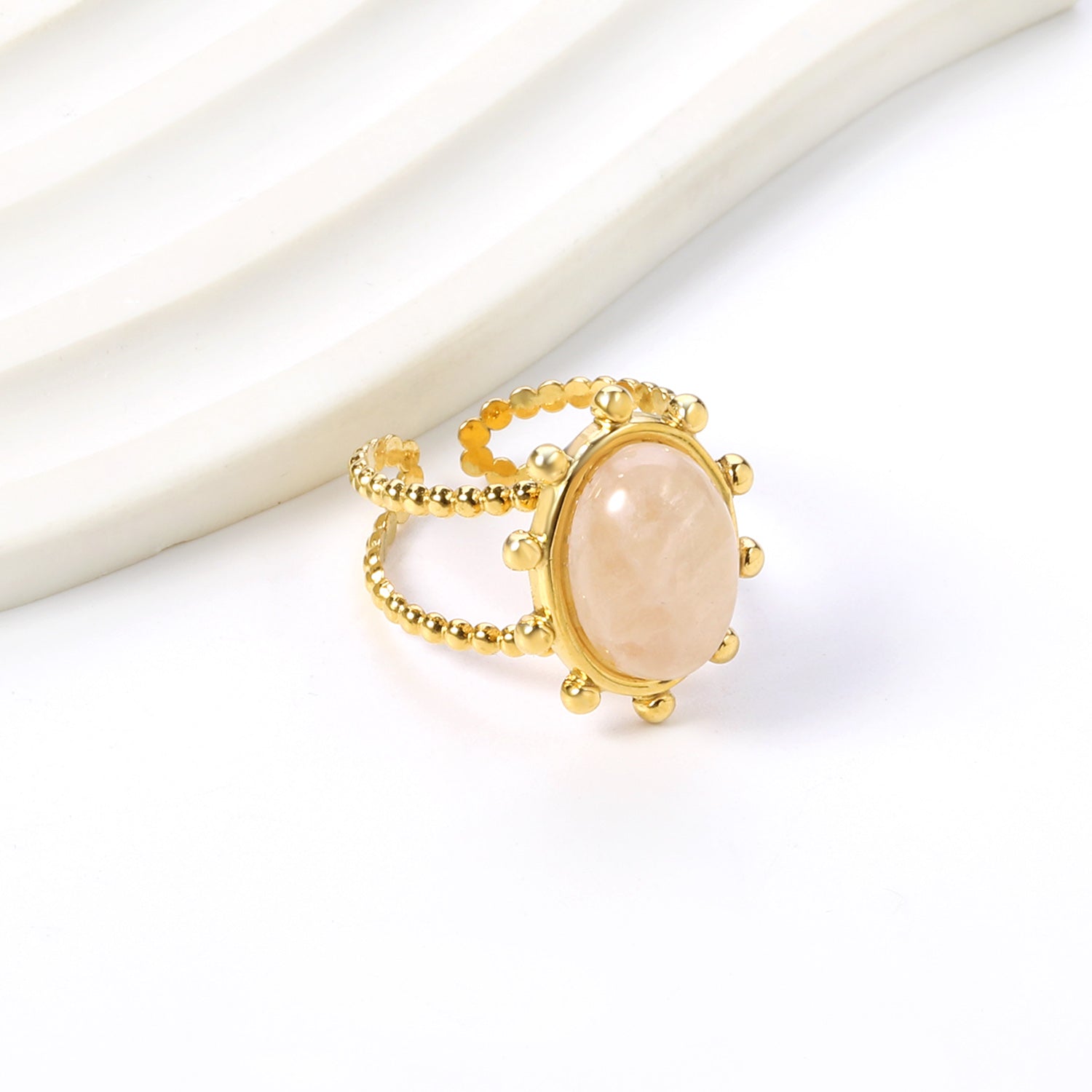 Enkele bandring met heldere, turquoise en anthofyllietstenen