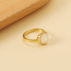 Vierkante band witte stenen ring