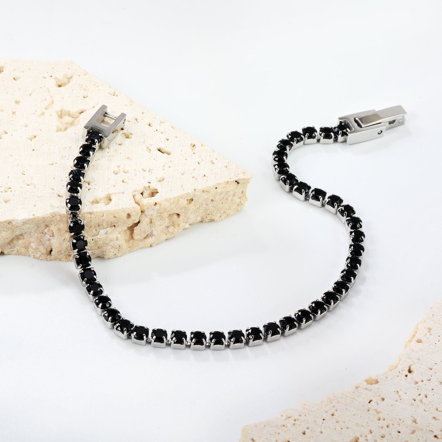 Bracelet à fermoir rond en cristal de zircone