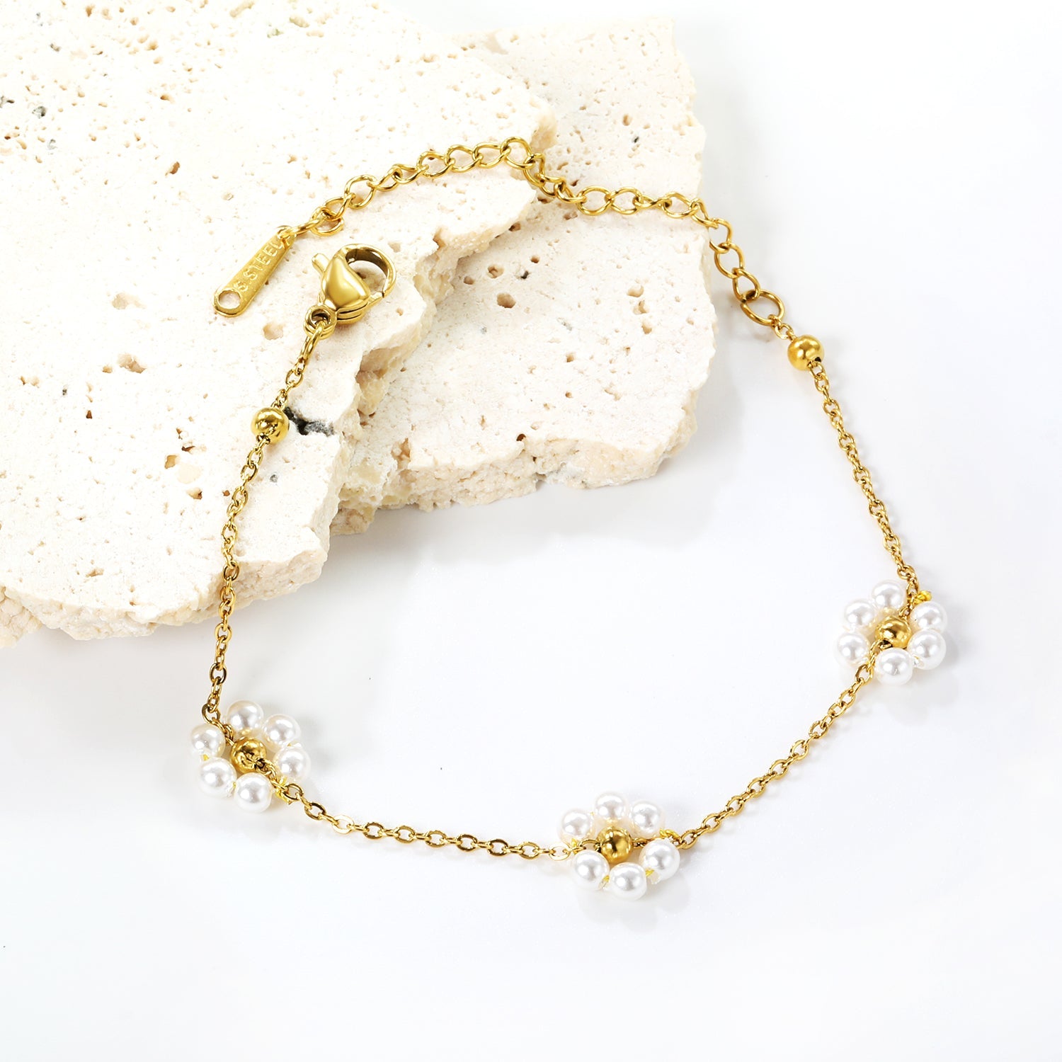 Bracelet Fleur Acier et Perle Blanche