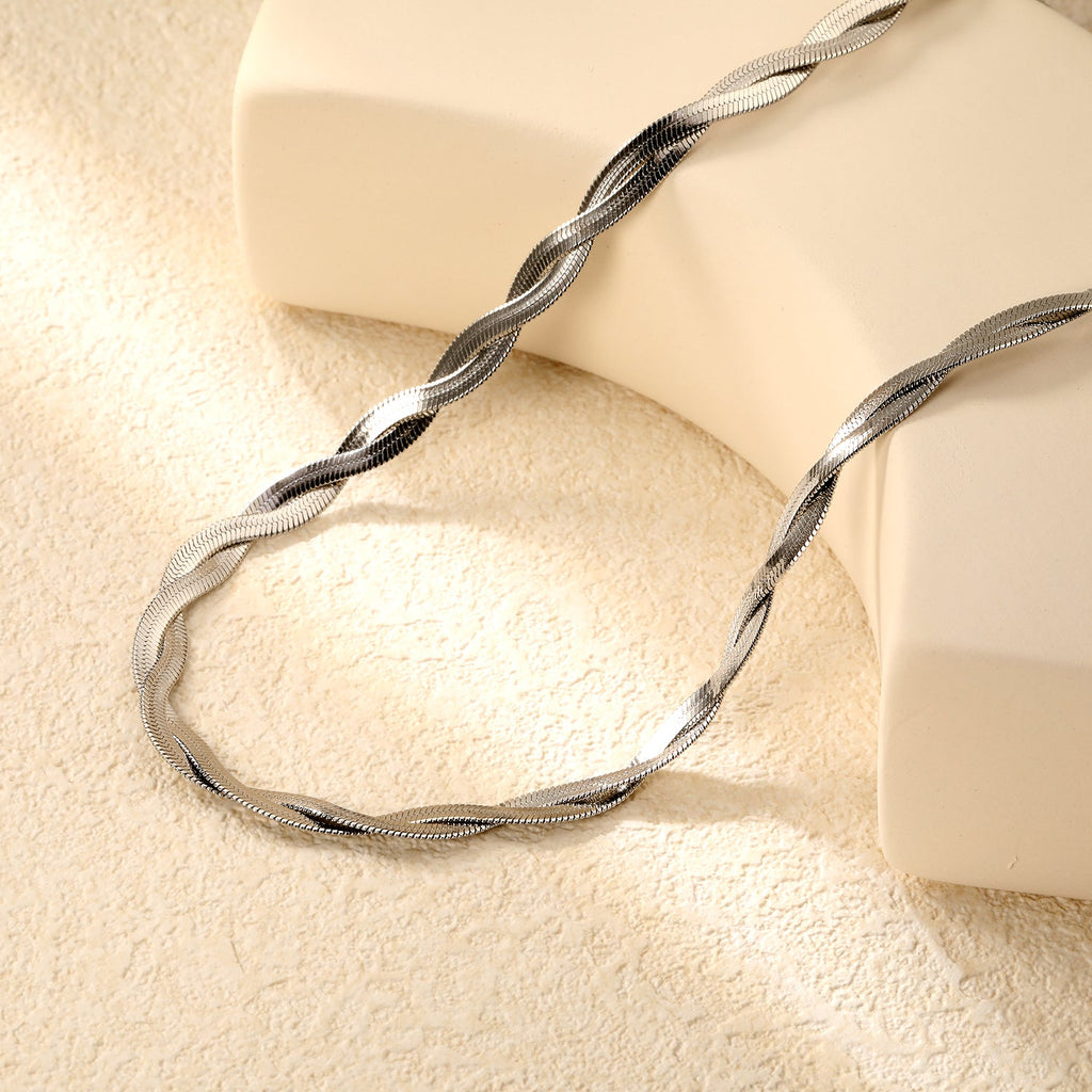 Gekruiste dubbele streng ketting