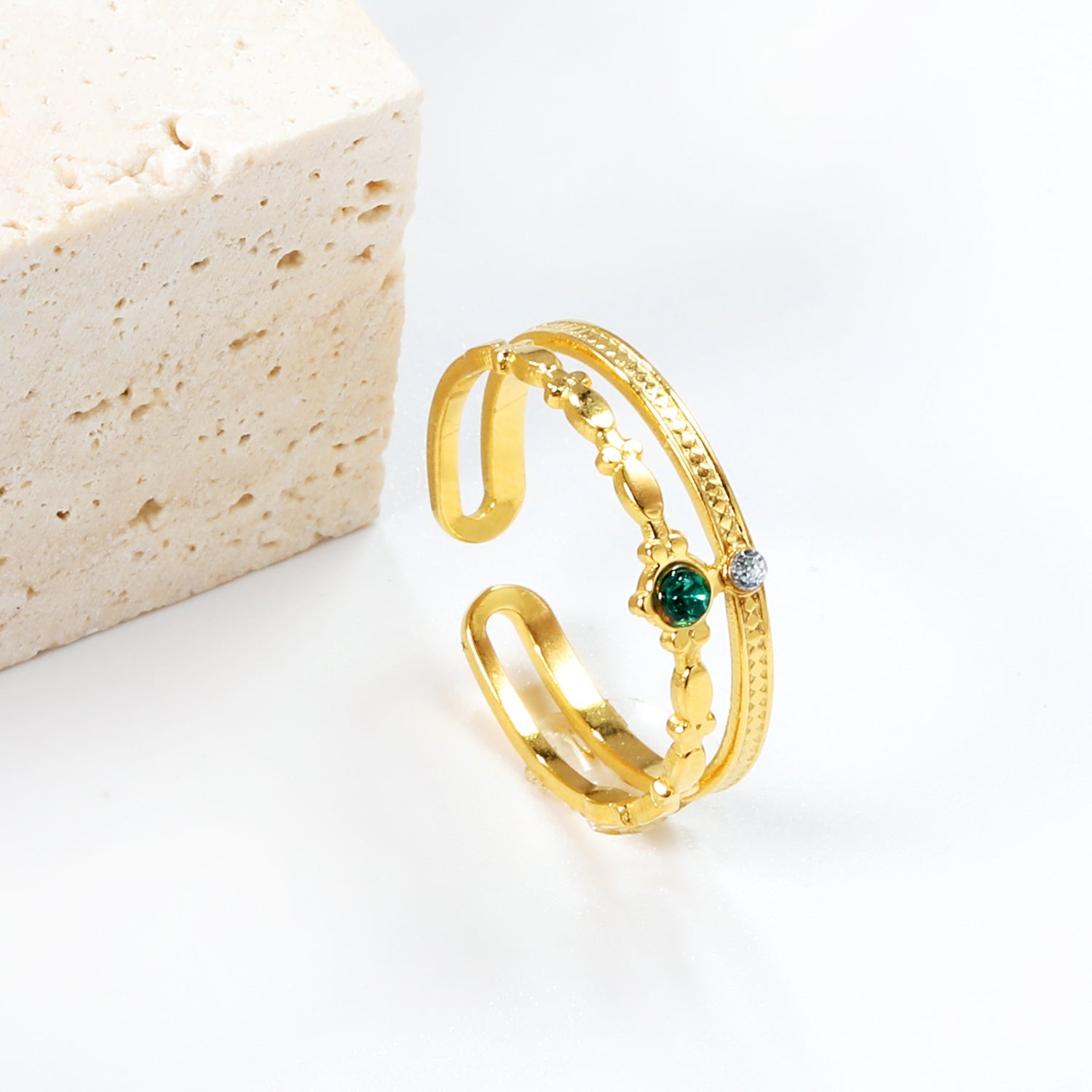 Open Center Wit &amp; Groene Diamanten Ring