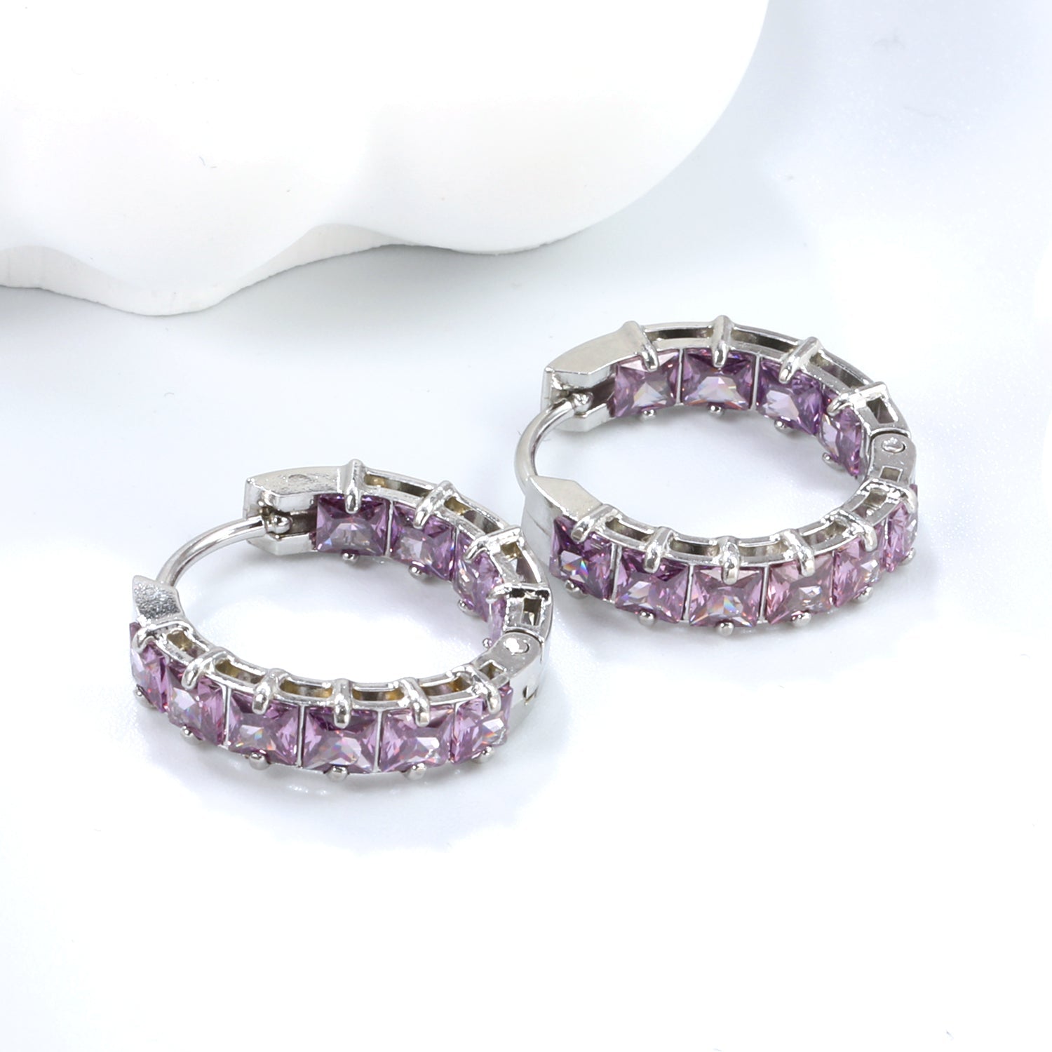 Dikke vierkante zirkonium oorclips – staal en goud