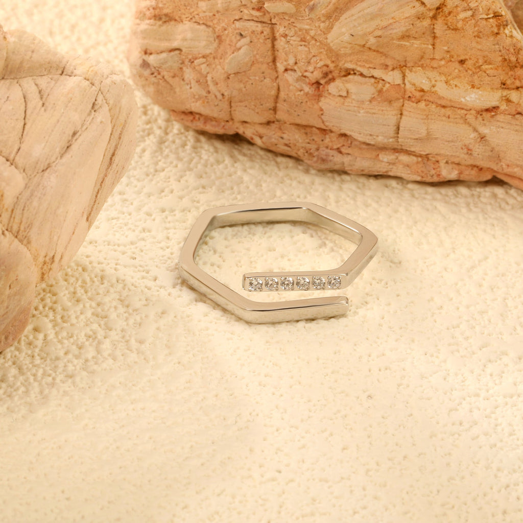 Zeshoekige zirkonia ring