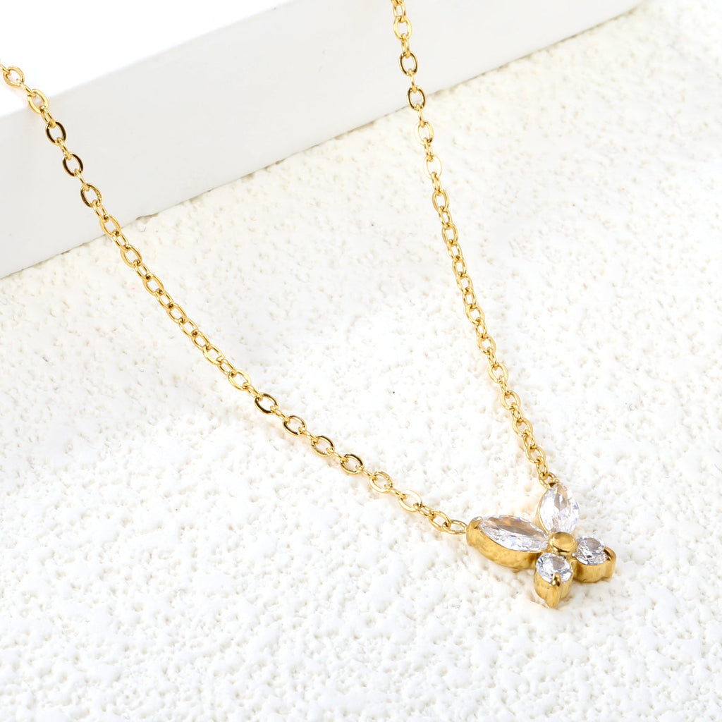 Ketting met vlinder en witte diamanthanger