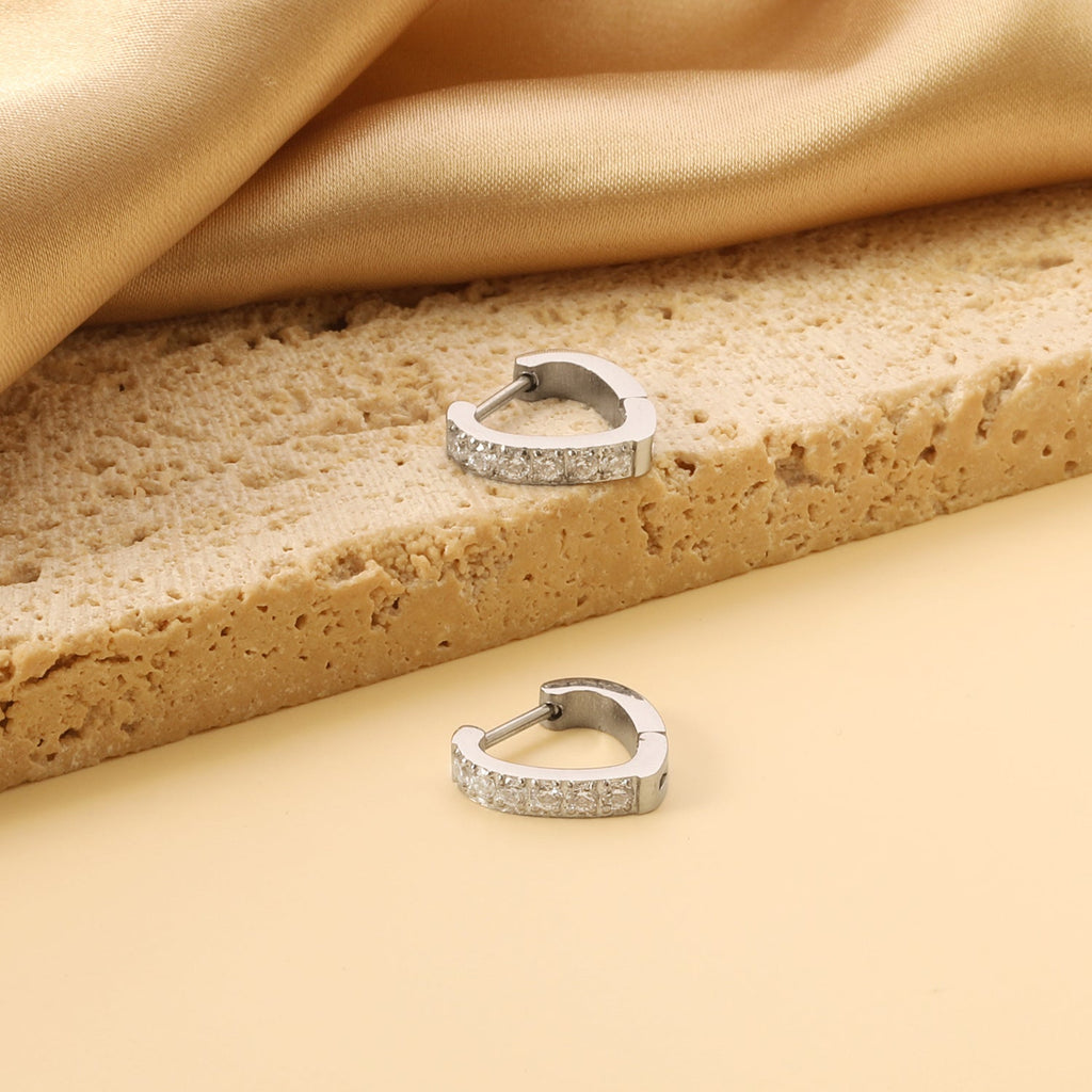 Boucles d'oreilles à clips en forme de cœur avec diamants