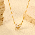 Ketting met vlinder en witte diamanthanger