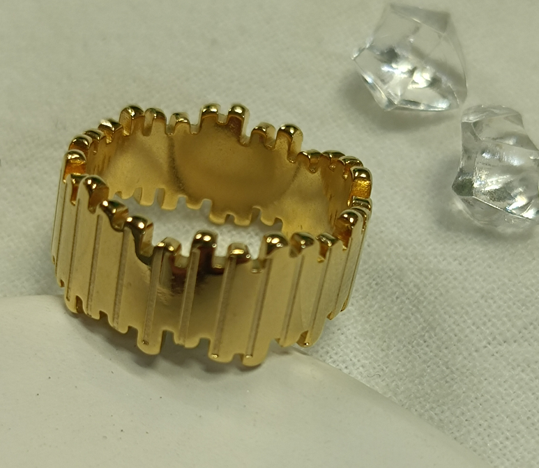 Minimalistische gouden mode-ring