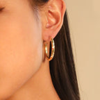 Fermoir d'oreille demi-rond ouvert avec diamants mélangés