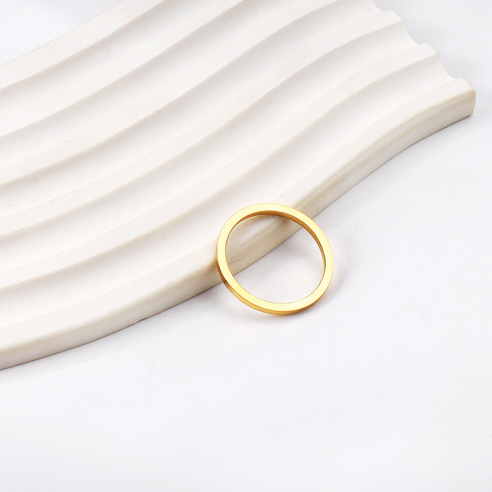 Lichte luxe dunne ring