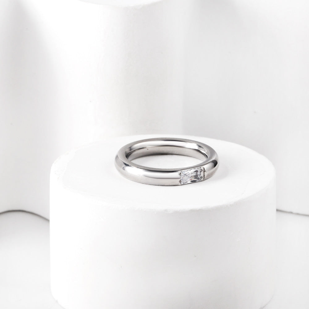 Ronde geometrische diamanten ring