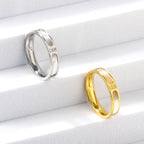 Three Diamond Niche Design Ring