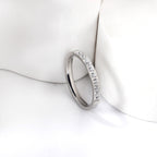 Bague solitaire en or et acier avec diamant