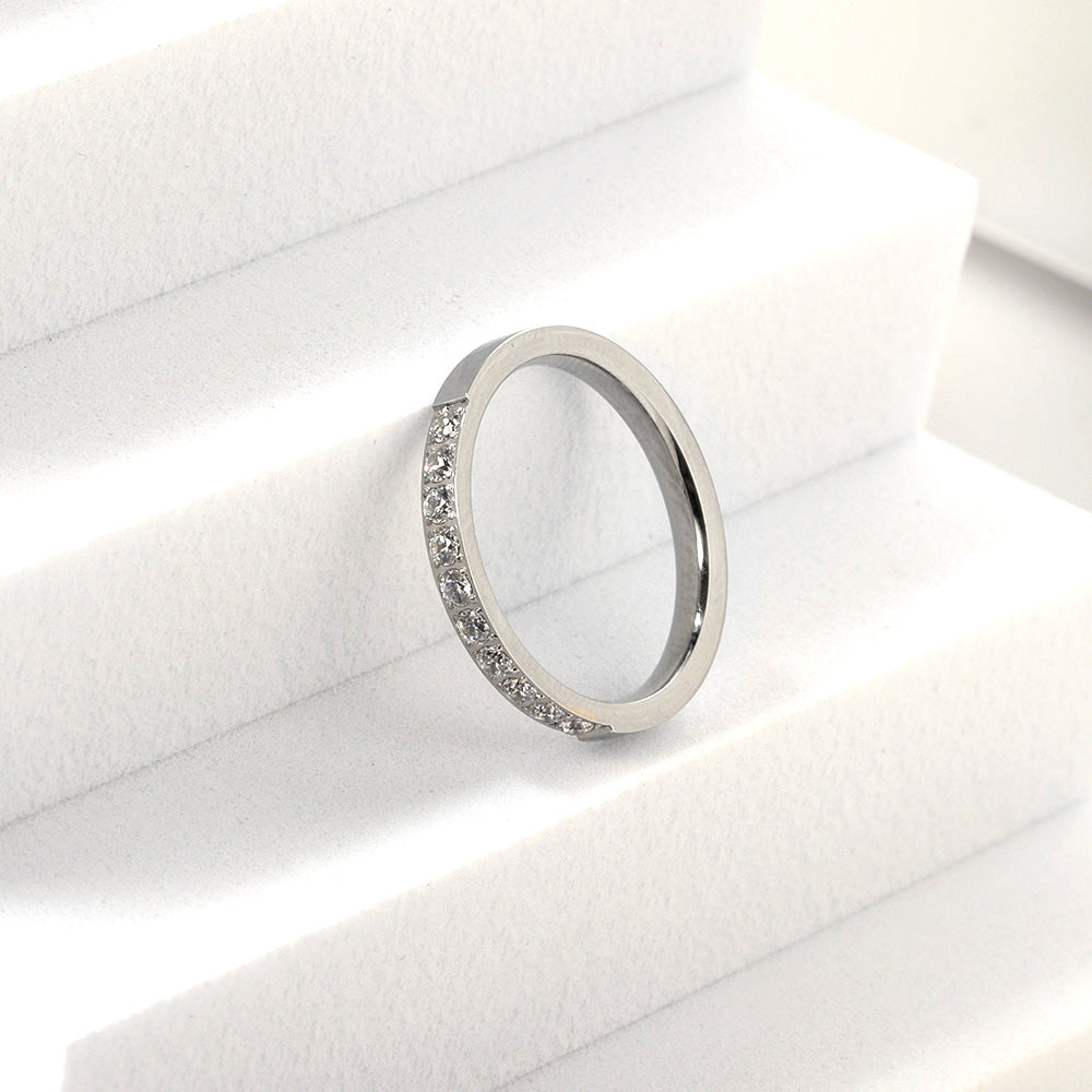 Solitaire diamanten accentring van goud en staal