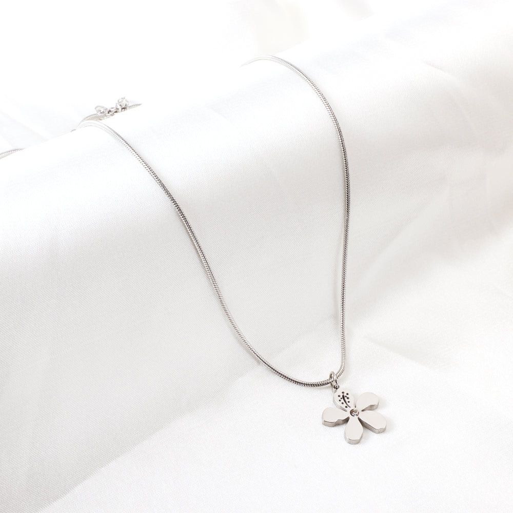 Perzikbloesem hanger ketting met diamant