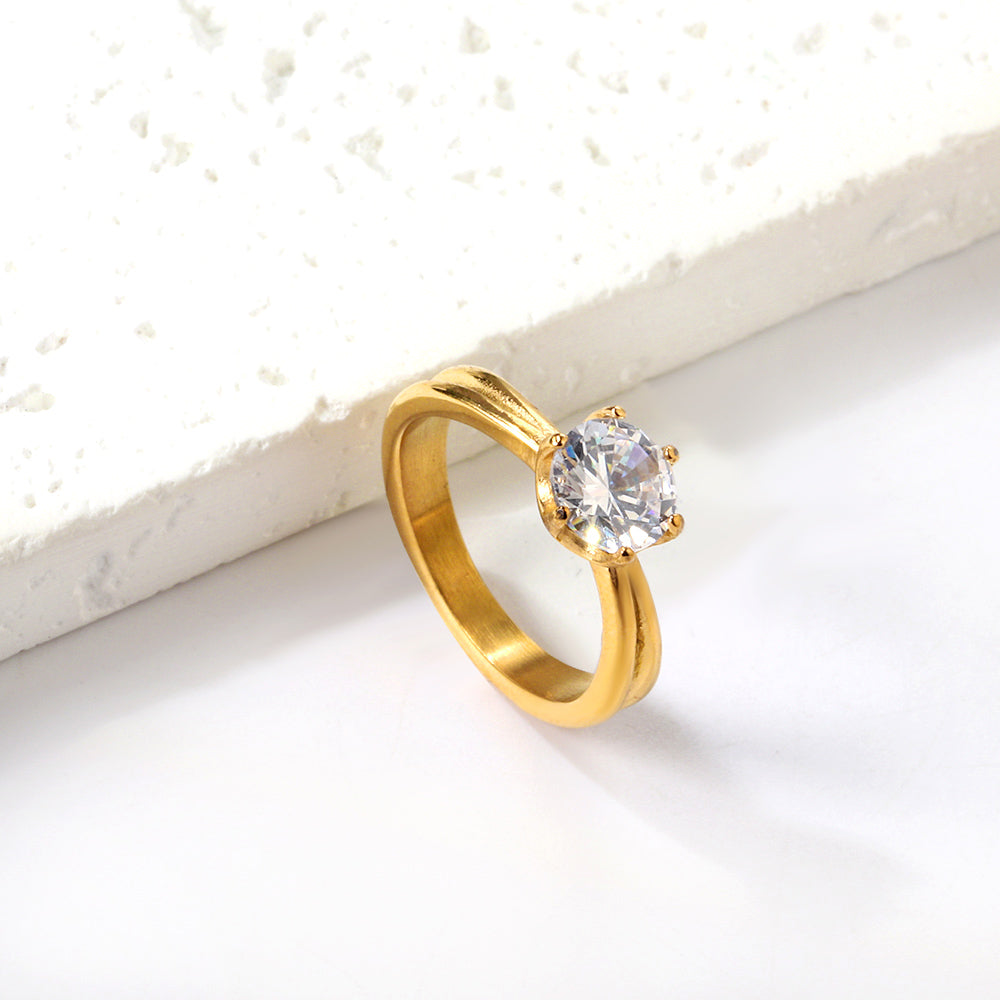 Vierklauw witte diamant glanzende ring